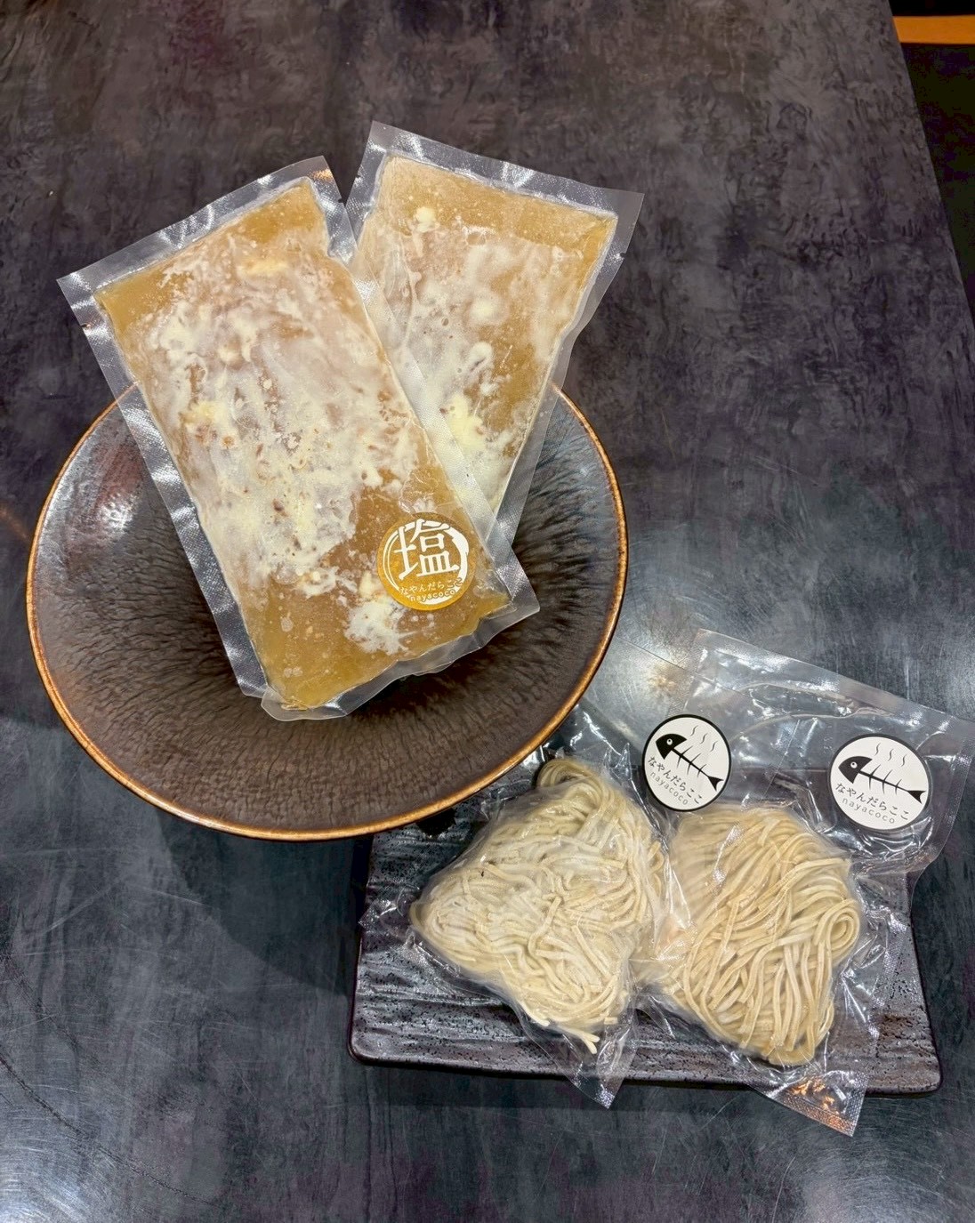 冷凍スープと麺のセット内容